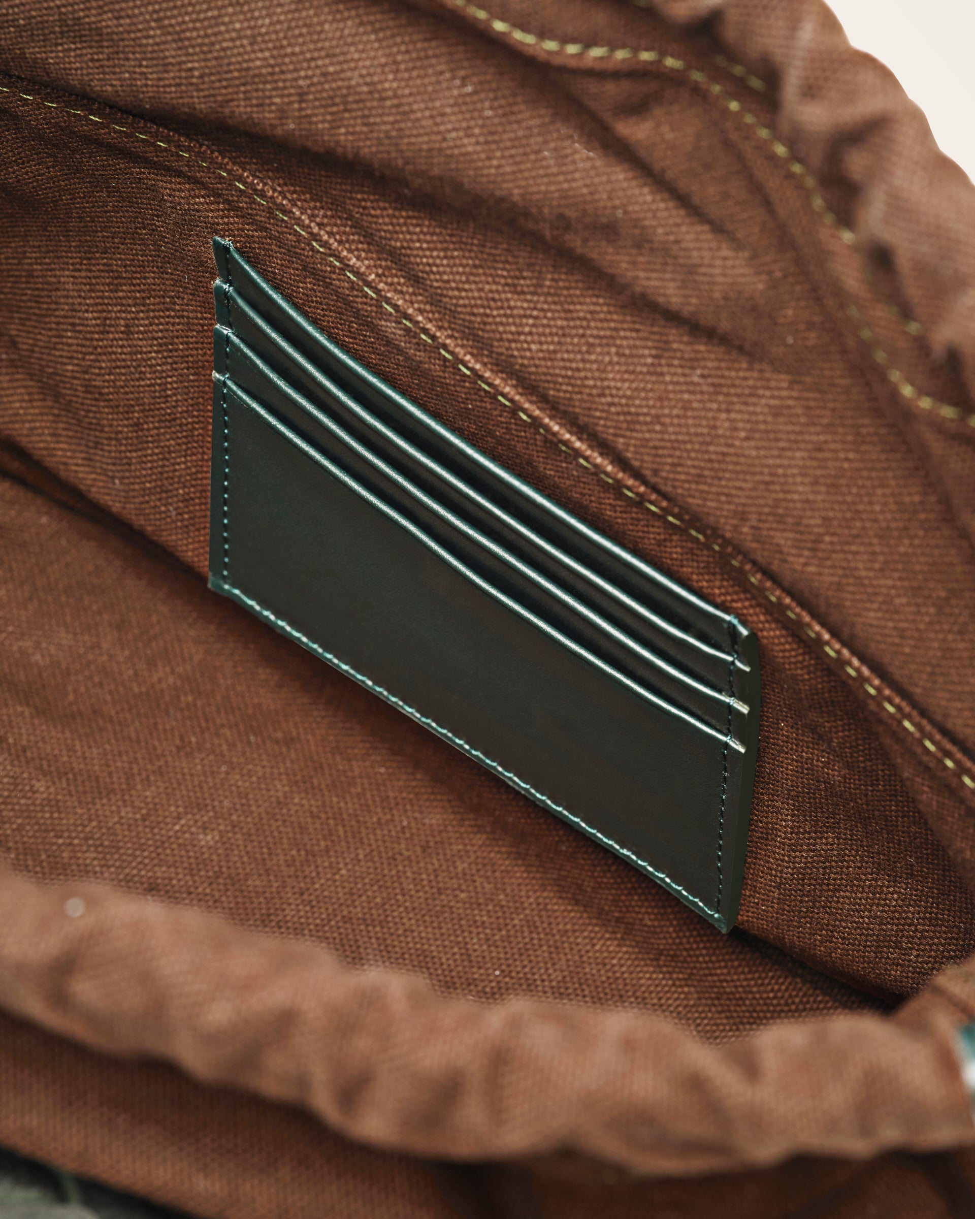 Cala Jade - Misu medium leather shoulder bag - green suede