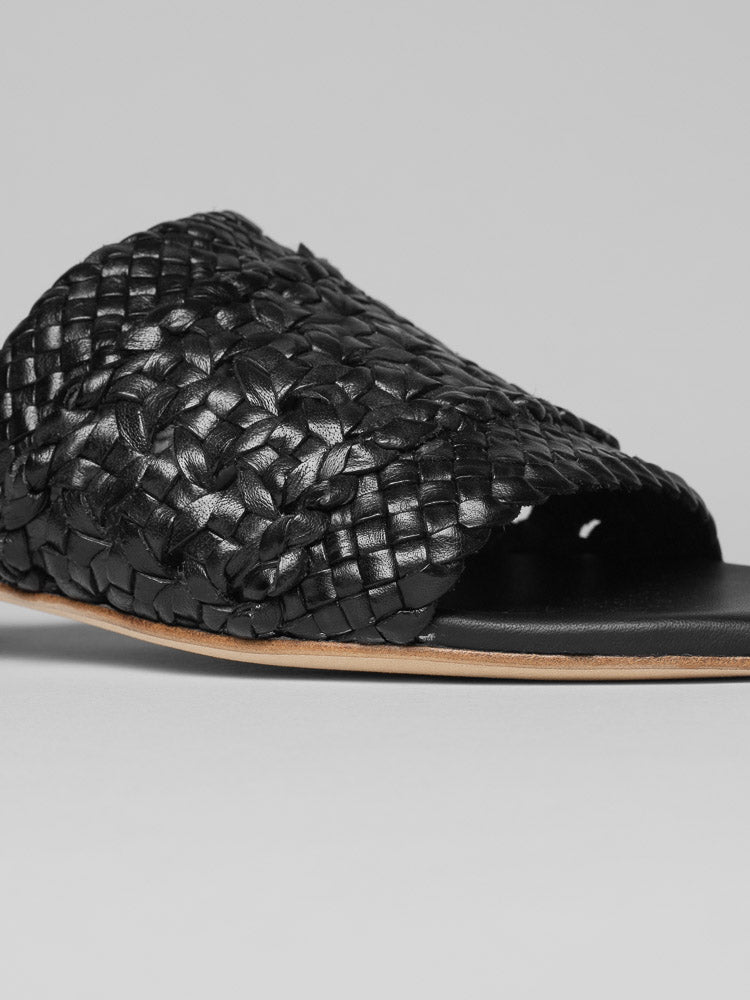 Black Lou sandal from Cala Jade