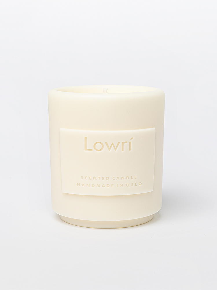 Lowri Foris | Cream